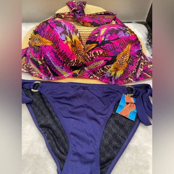 NWT Victoria’s Secret bikini push up bombshell 36D top only - Picture 5 of 16